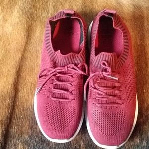 Slip on tennis shoes